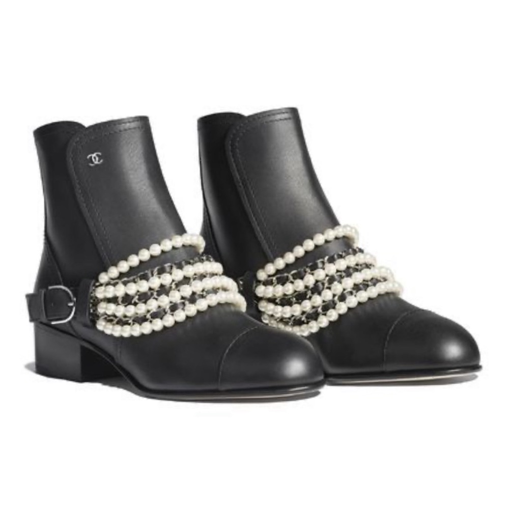 CHANEL Captoe Pearl Boots (35)
